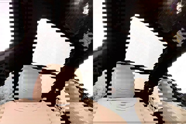 Used 2024 Cadillac XT4 Luxury w/ Cold Weather Package image 22