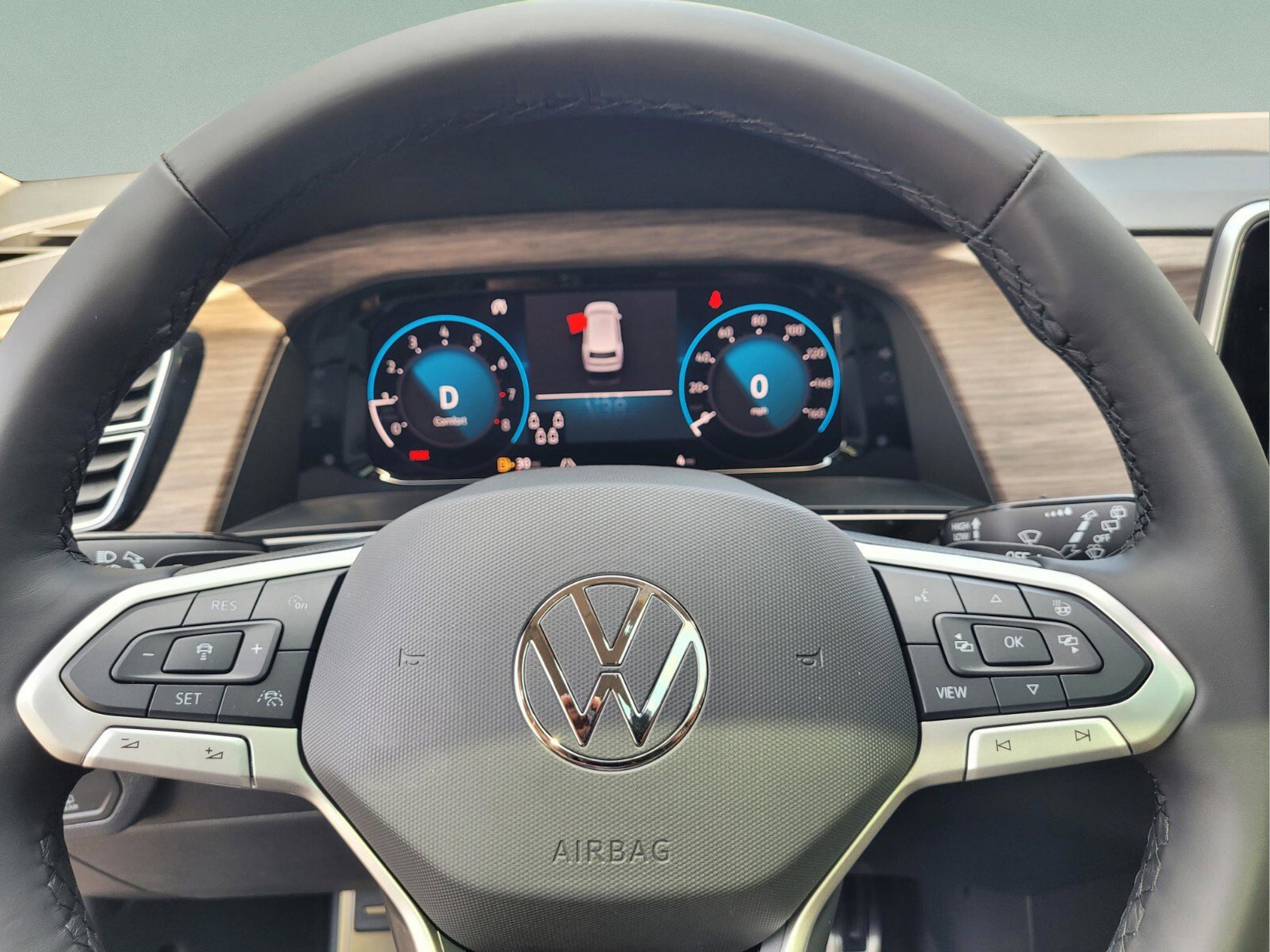 New 2026 Volkswagen Atlas SEL Premium R-Line image 18