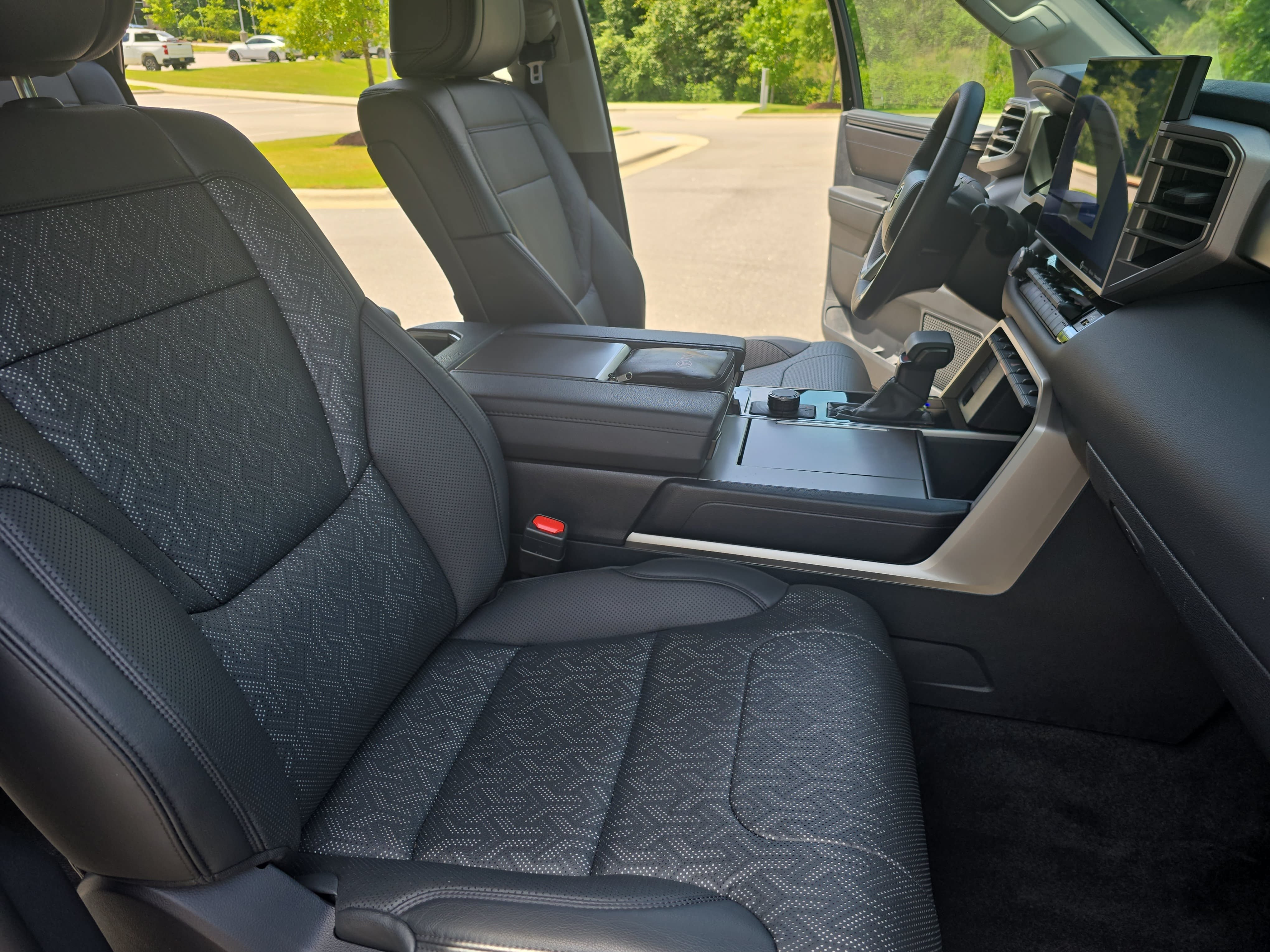 Used 2023 Toyota Sequoia SR5 w/ SR5 Premium Package RWD image 10