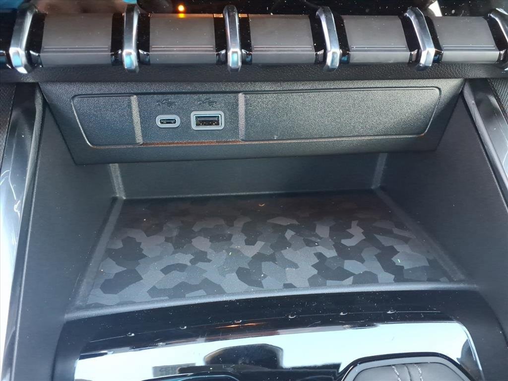 New 2026 GMC Canyon Elevation w/ Convenience Package image 15