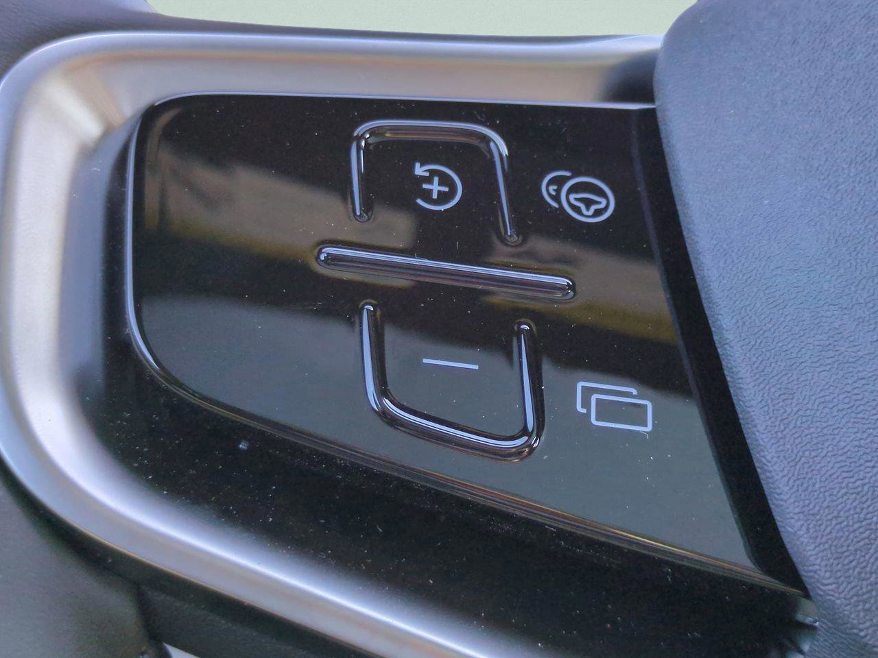 New 2026 Volvo EX30 Cross Country Ultra image 22