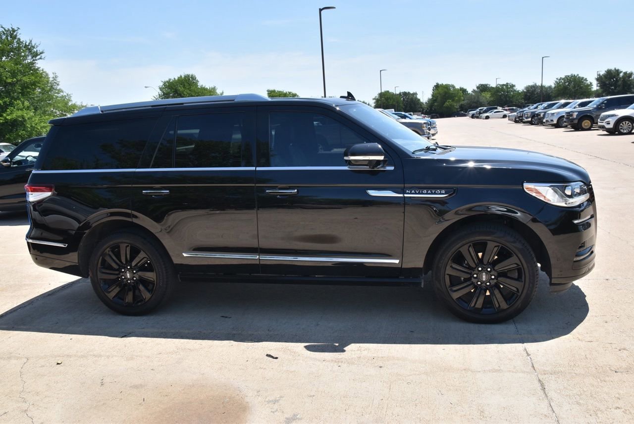 New 2024 Lincoln Navigator Reserve AWD/4WD image 5