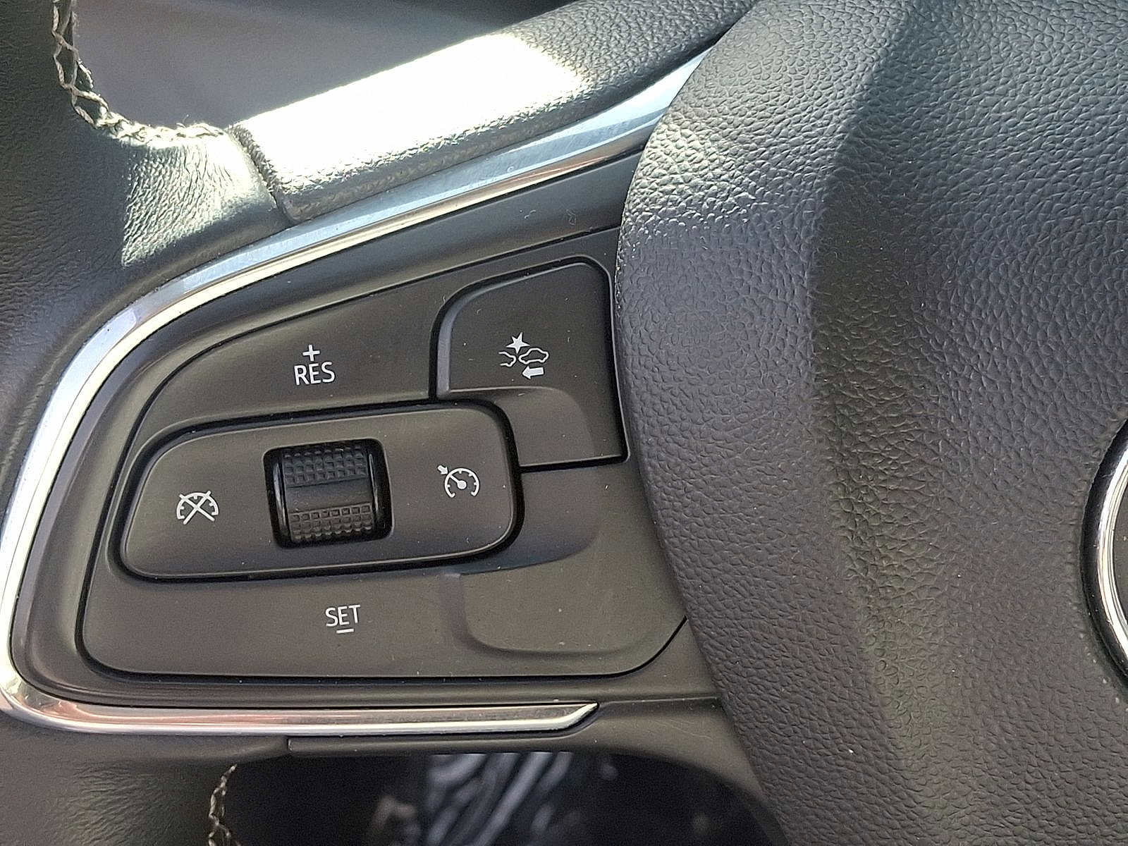 Used 2023 Buick Encore GX Select w/ Sport Touring Package image 16