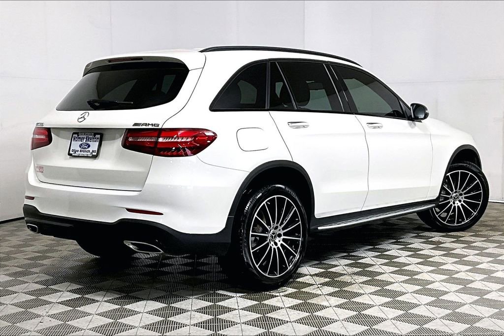 Used 2019 Mercedes-Benz GLC 300 w/ AMG Line image 12