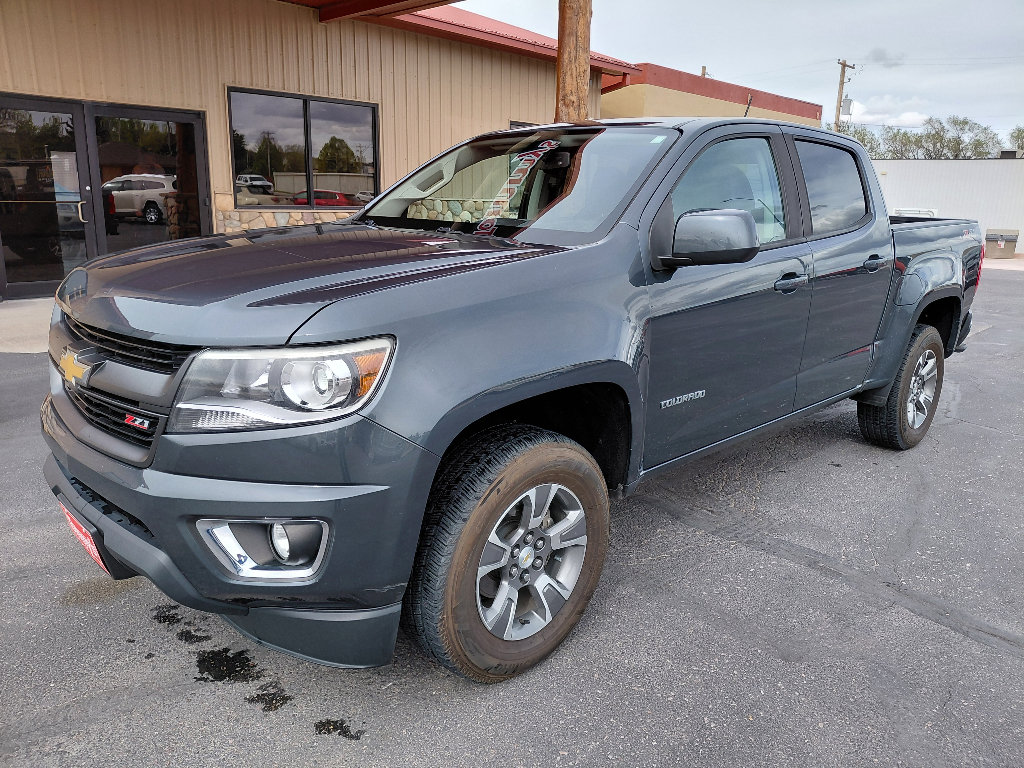 Used 2017 Chevrolet Colorado Z71 AWD/4WD image 2