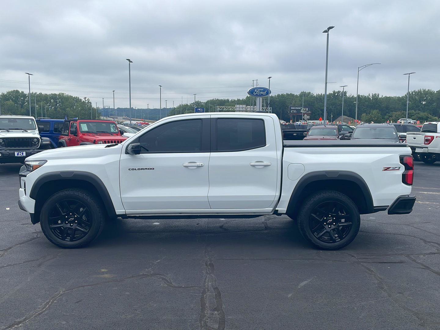 Used 2024 Chevrolet Colorado Z71 w/ Z71 Convenience Package 2 AWD/4WD image 2