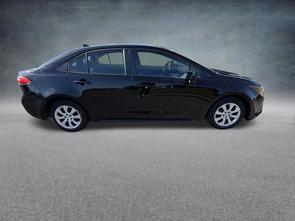Used 2023 Toyota Corolla LE FWD image 7