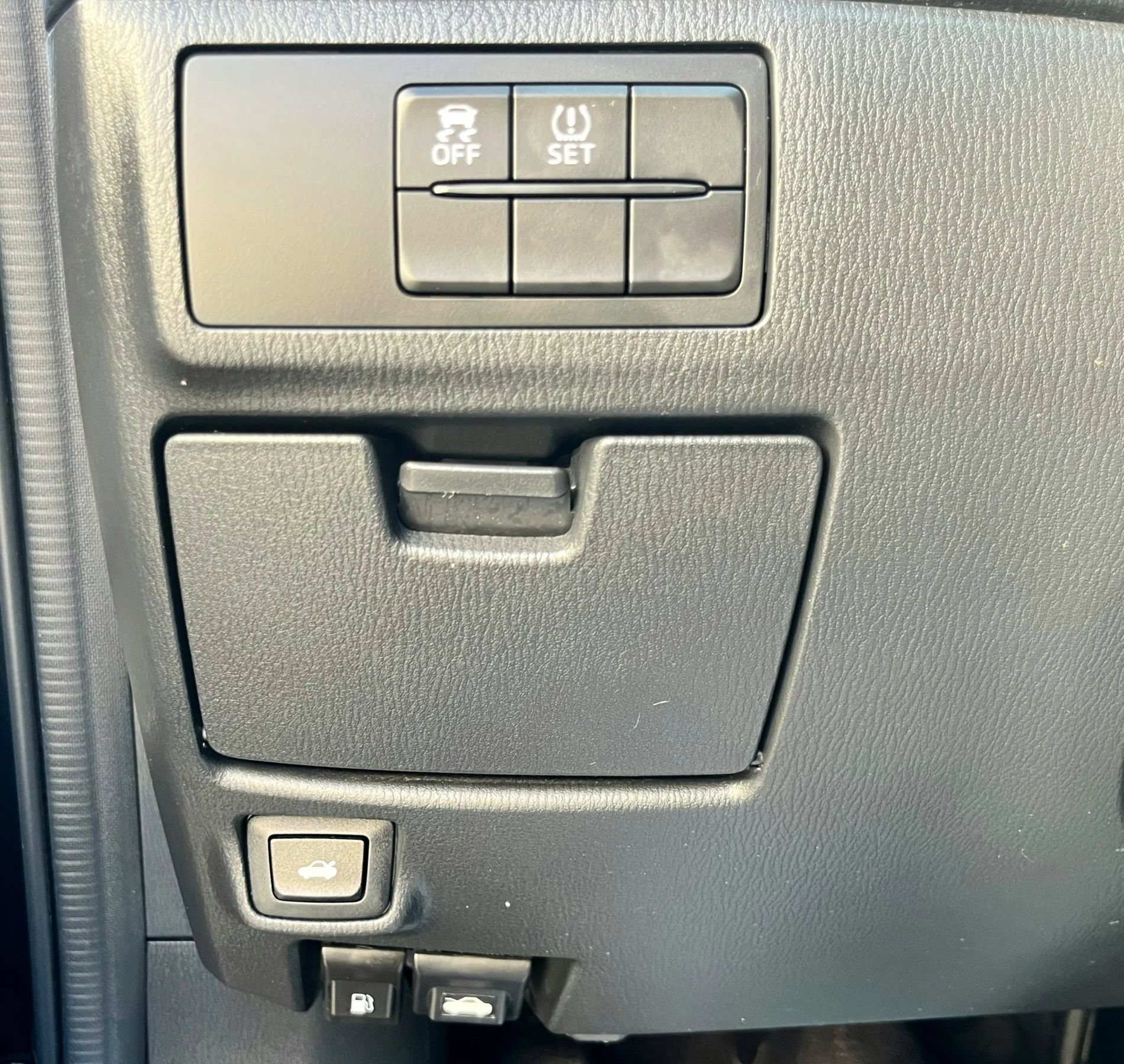 Used 2015 MAZDA MAZDA6 Sport FWD image 29