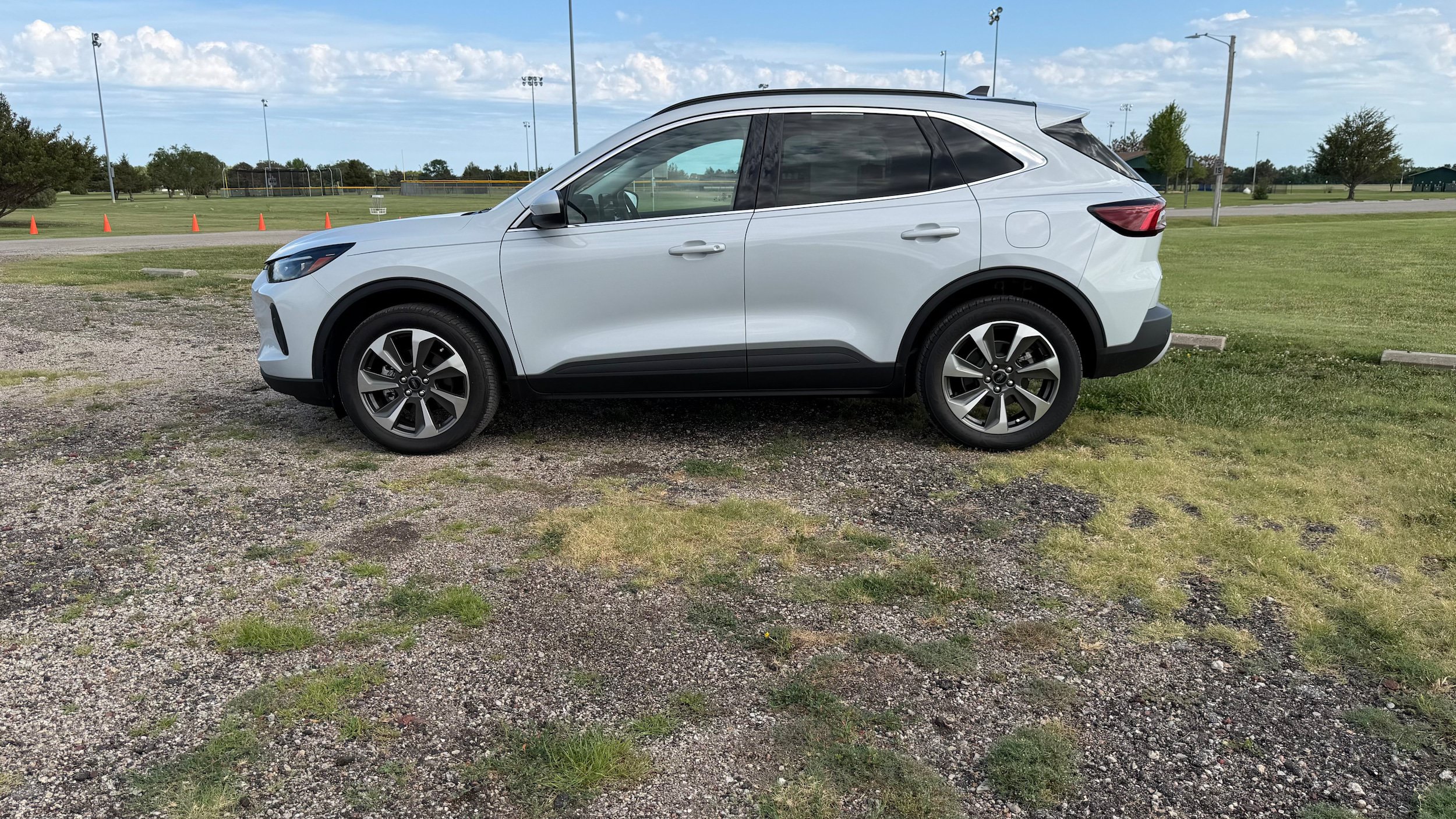 Used 2025 Ford Escape Platinum AWD/4WD image 10