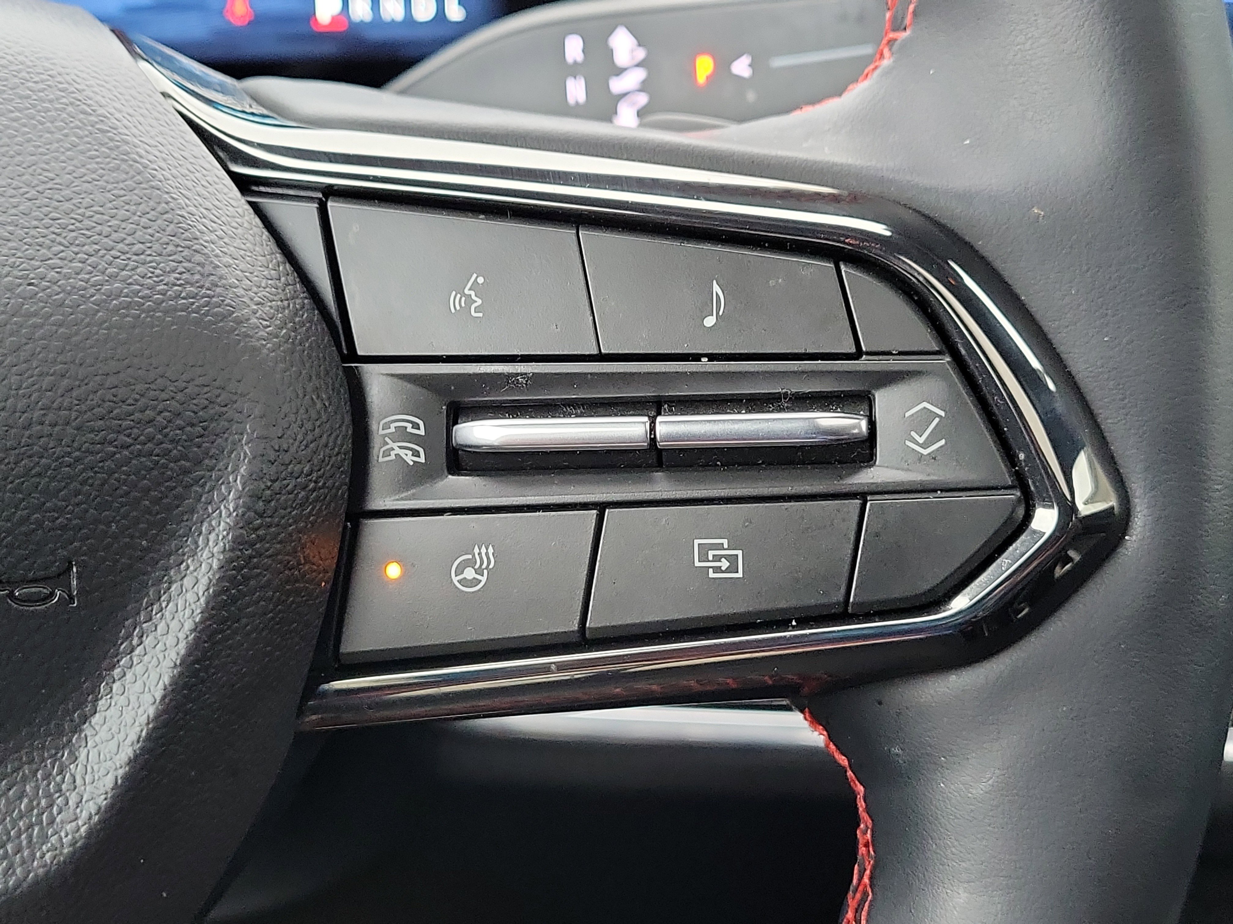 Used 2025 Chevrolet Equinox RS w/ Safety and Technology Package image 23