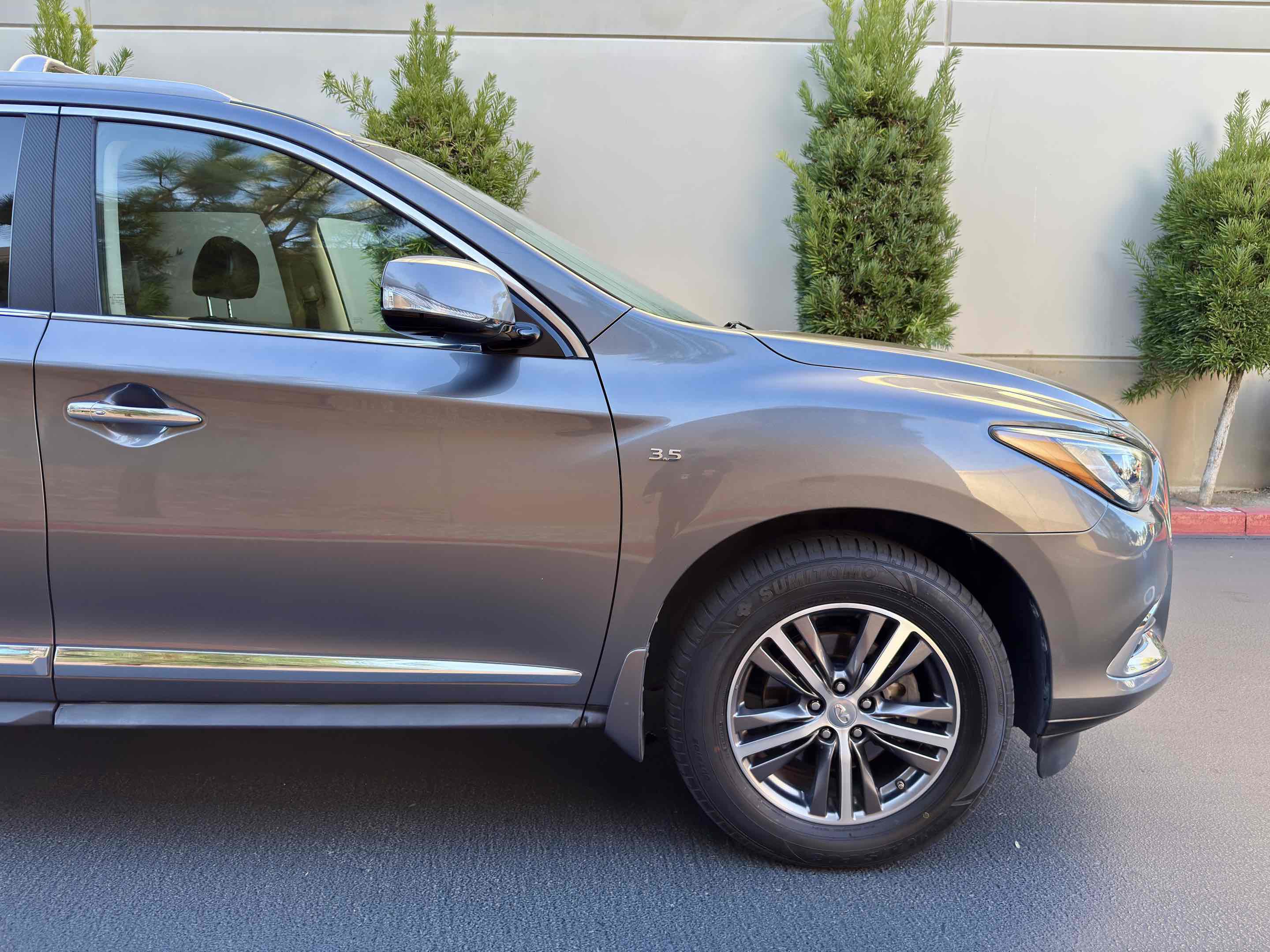 Used 2017 INFINITI QX60 FWD w/ Premium Plus Package image 16