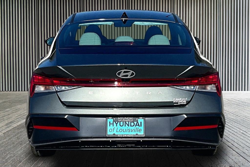 New 2026 Hyundai Elantra Limited image 4