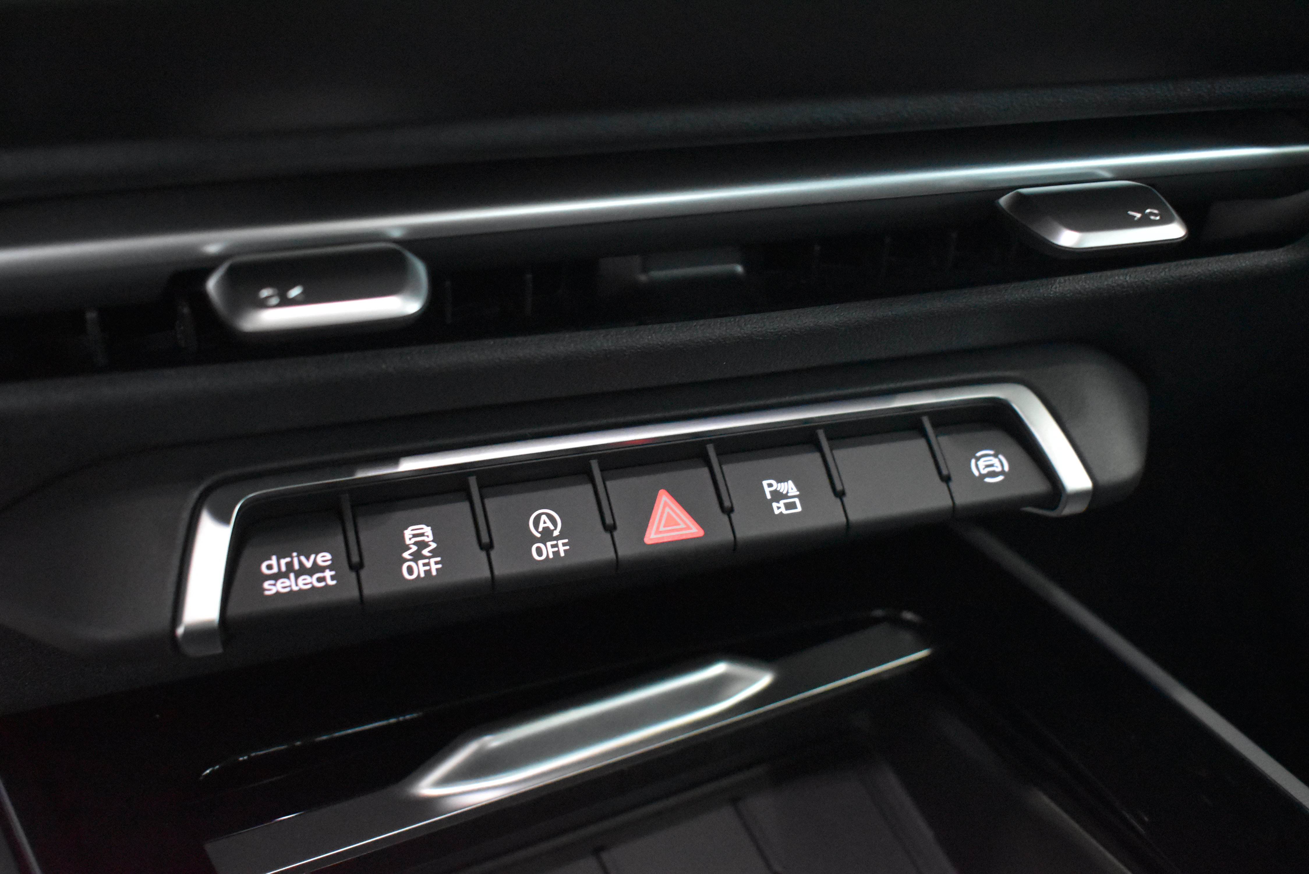 New 2026 Audi Q3 quattro 2.0T AWD/4WD image 16