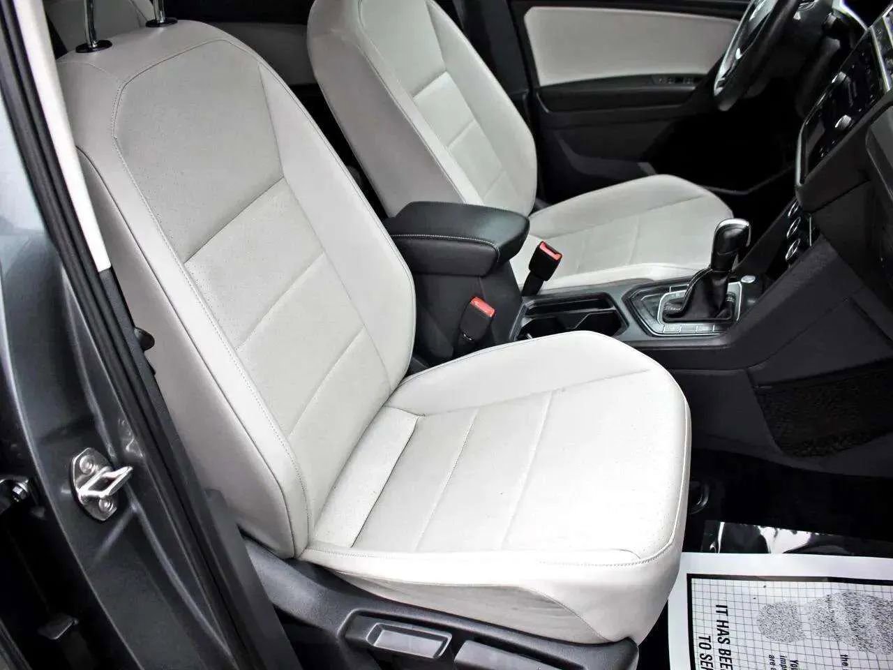 Used 2021 Volkswagen Tiguan SEL image 36