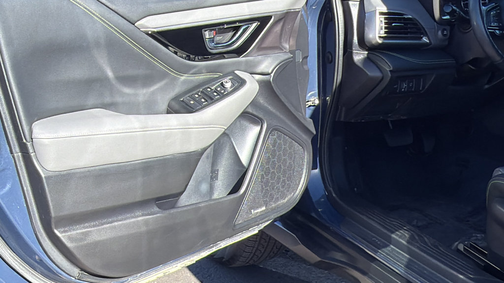 Used 2024 Subaru Outback Onyx Edition XT AWD/4WD image 23