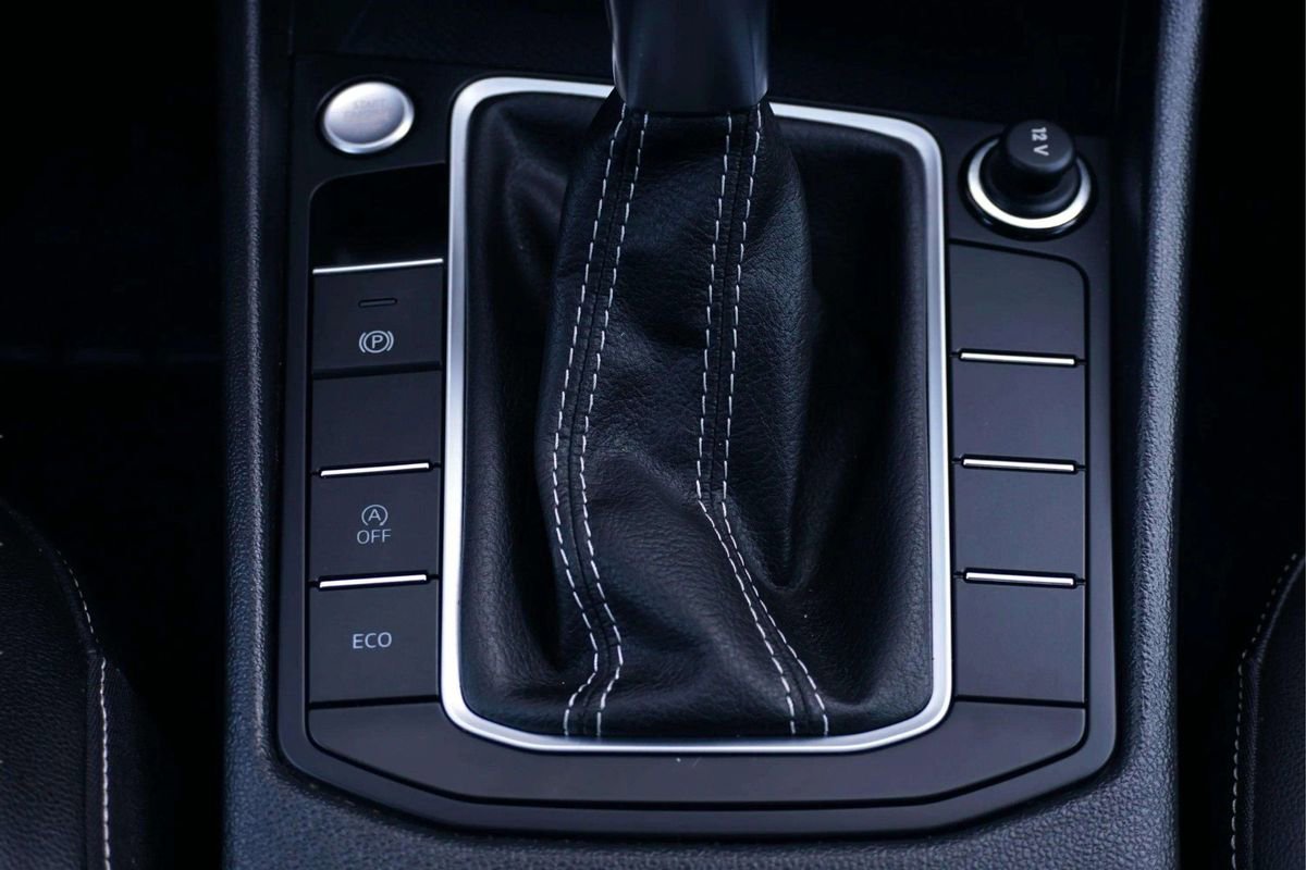 Used 2024 Volkswagen Jetta SE image 26