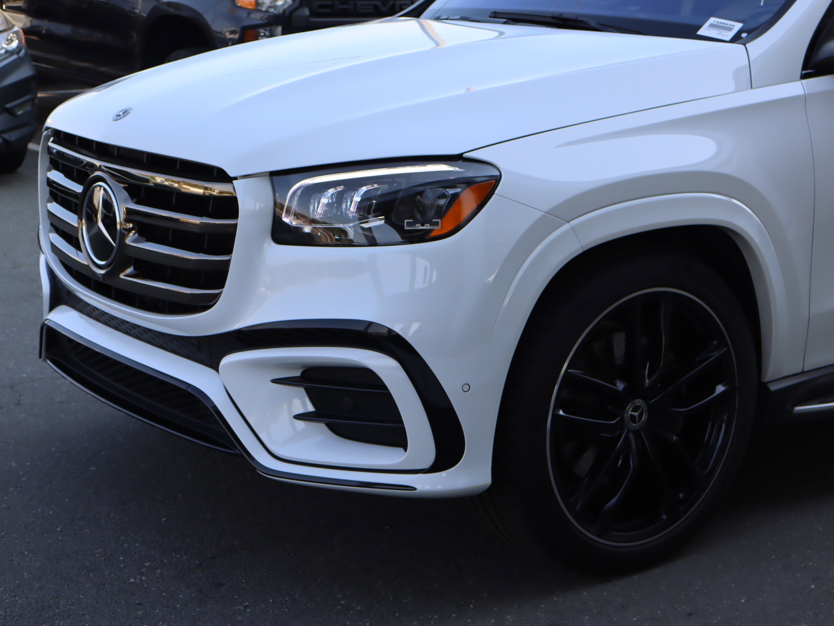 Used 2024 Mercedes-Benz GLS 580 4MATIC image 6