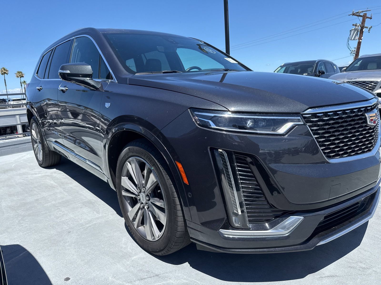 Used 2022 Cadillac XT6 Premium Luxury w/ Platinum Package AWD/4WD image 1