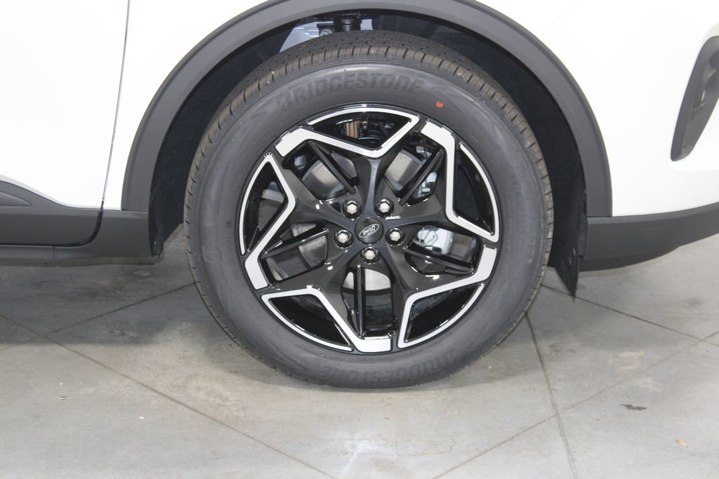 New 2026 Ford Escape Platinum w/ Premium Technology Package image 11