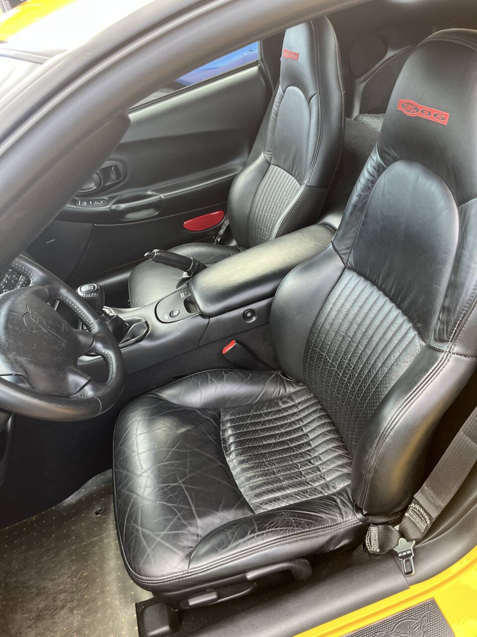 Used 2003 Chevrolet Corvette Z06 w/ Memory Package, 3 Drivers RWD image 13