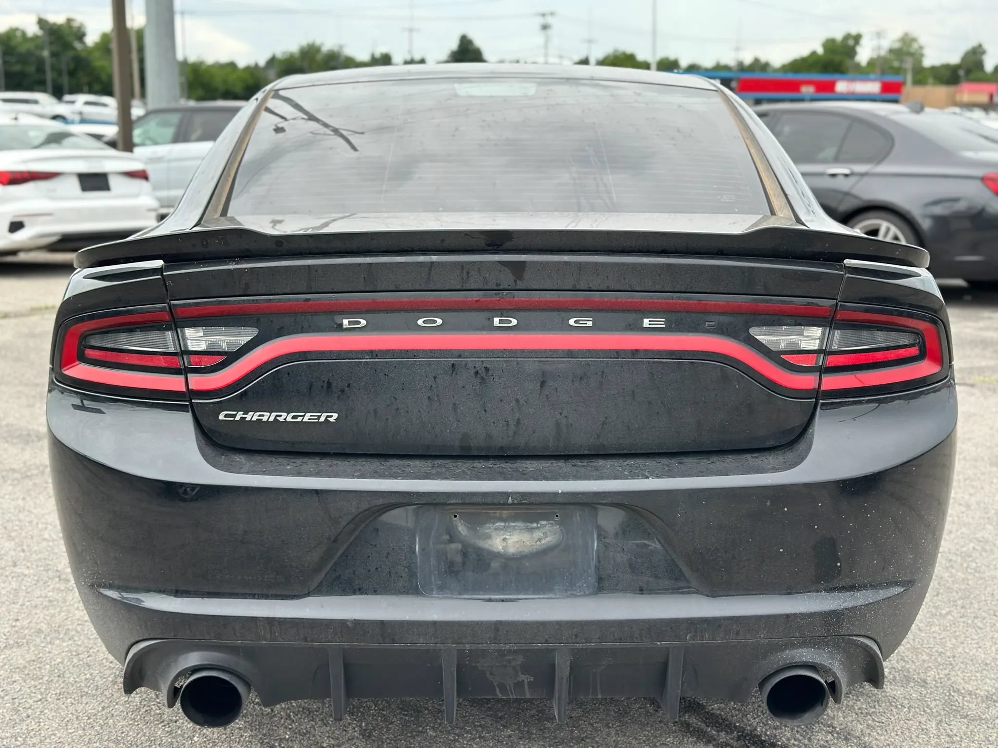 Used 2017 Dodge Charger SE RWD image 7