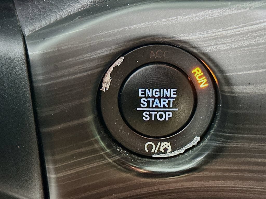 Certified 2021 Jeep Grand Cherokee Laredo w/ Security & Convenience Group AWD/4WD image 21