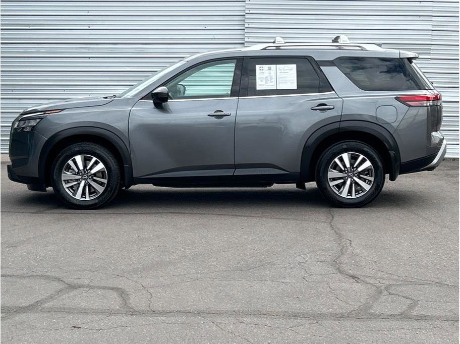 Used 2024 Nissan Pathfinder SL image 7