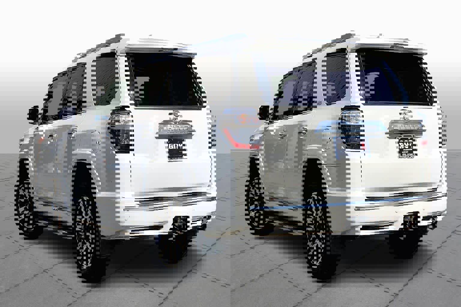 Used 2018 Toyota 4Runner Limited image 10