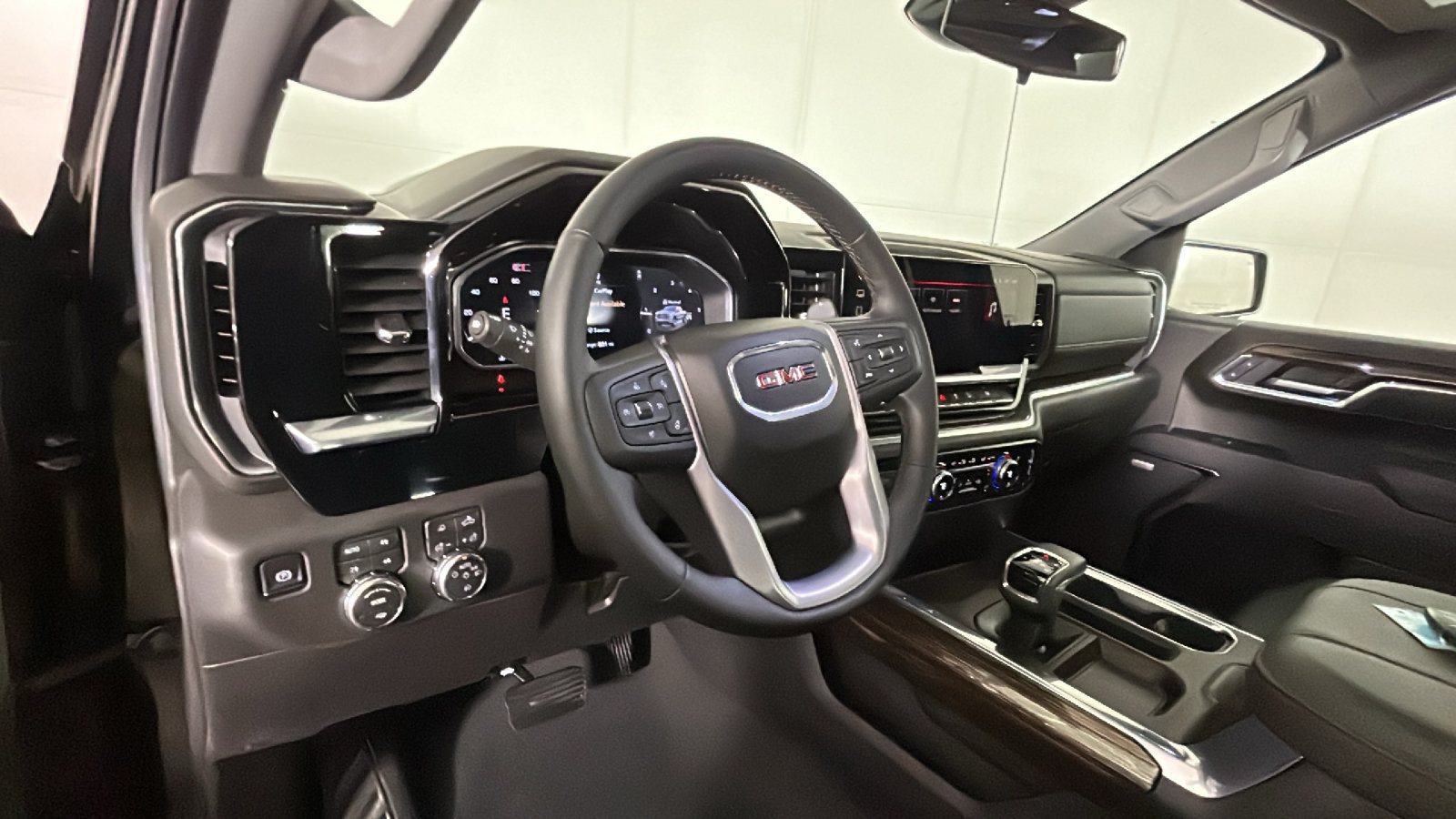 New 2026 GMC Sierra 1500 Elevation w/ Elevation Premium Package AWD/4WD image 16