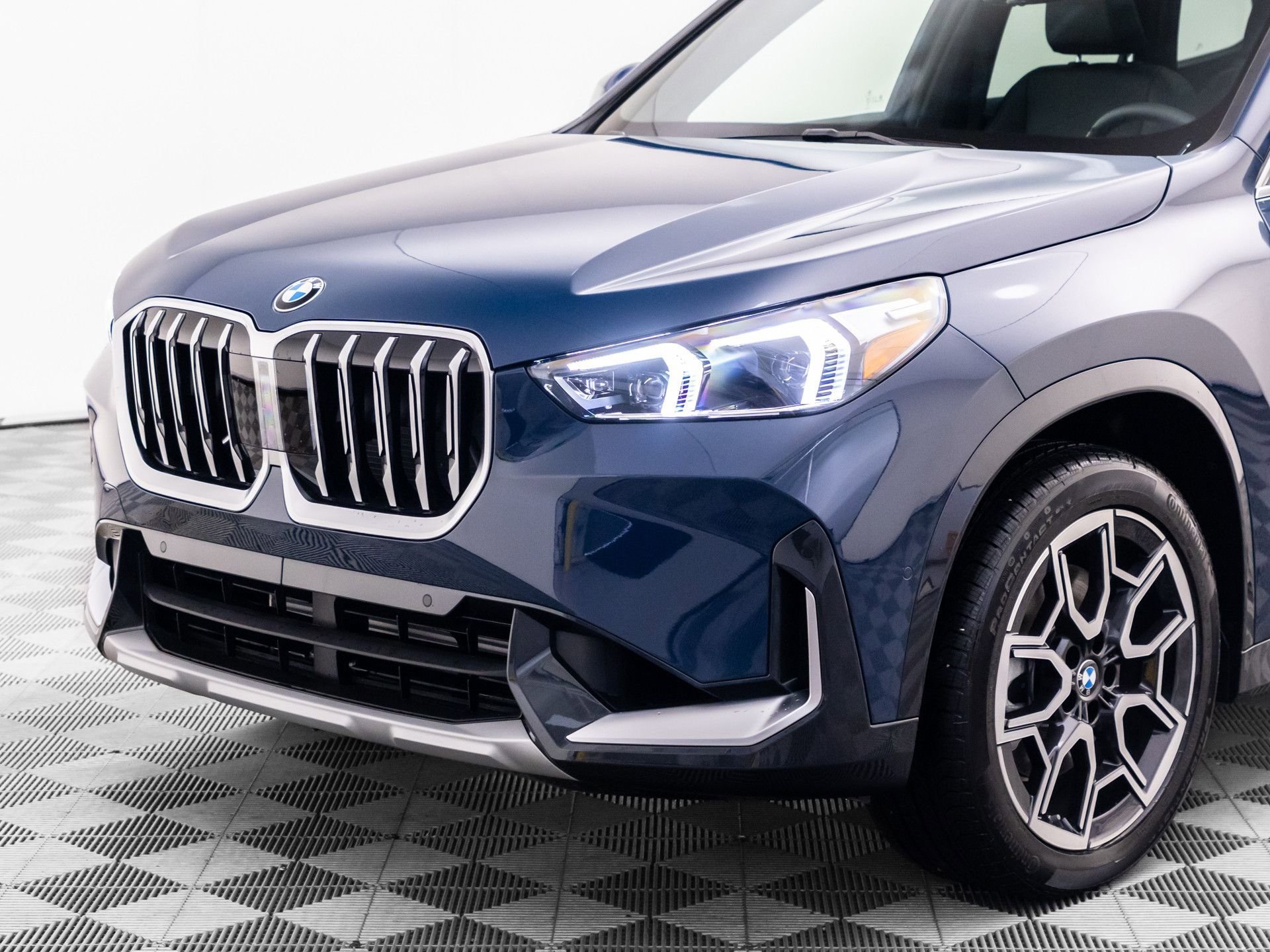New 2026 BMW X1 xDrive28i w/ Convenience Package AWD/4WD image 37