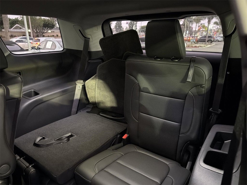 Used 2023 GMC Acadia SLT w/ Elevation Edition image 25