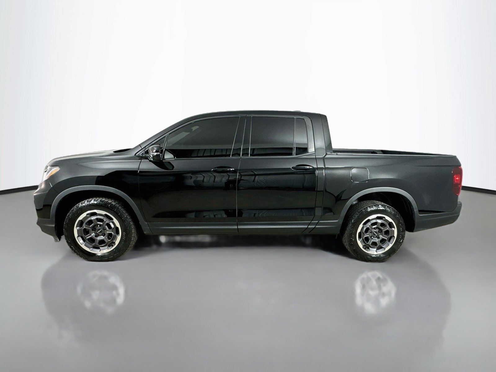 Used 2024 Honda Ridgeline Black Edition image 8