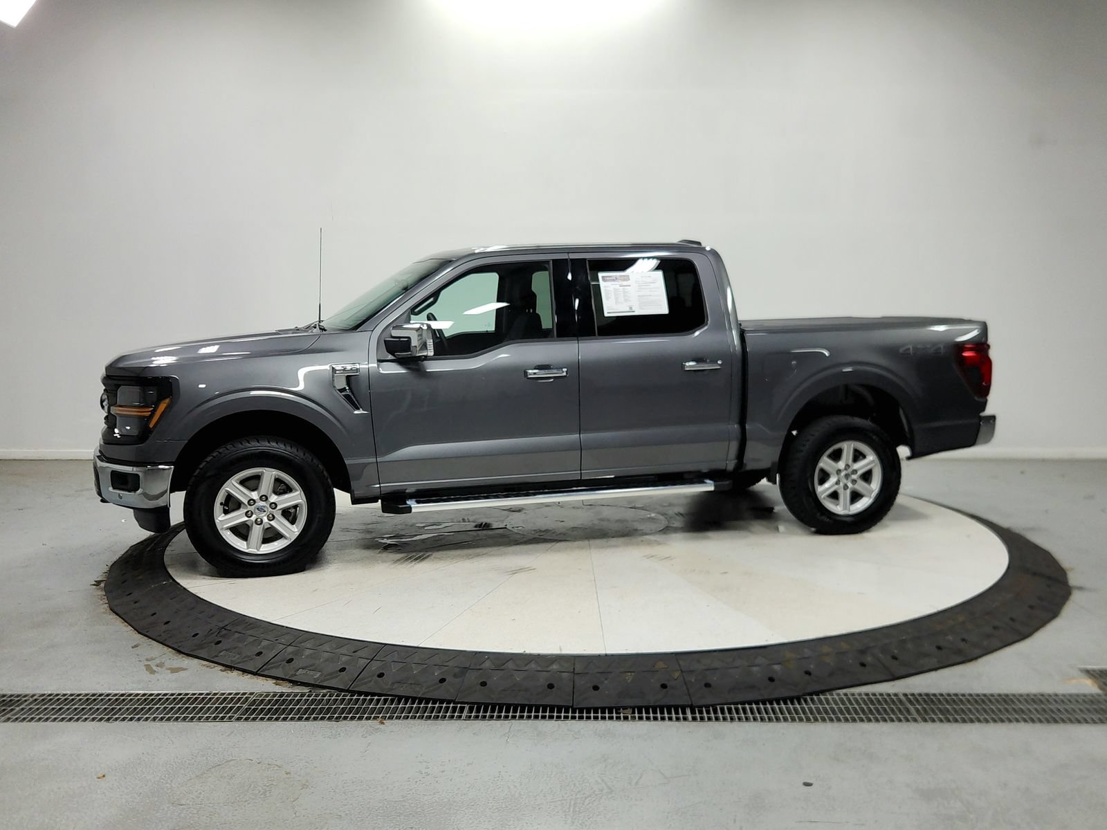 Used 2025 Ford F150 XLT w/ Equipment Group 302A MID AWD/4WD image 5