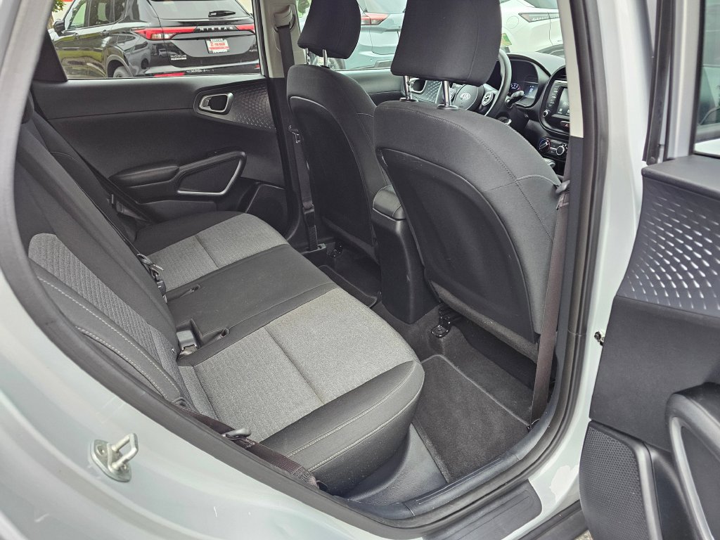 Used 2021 Kia Soul S FWD image 13