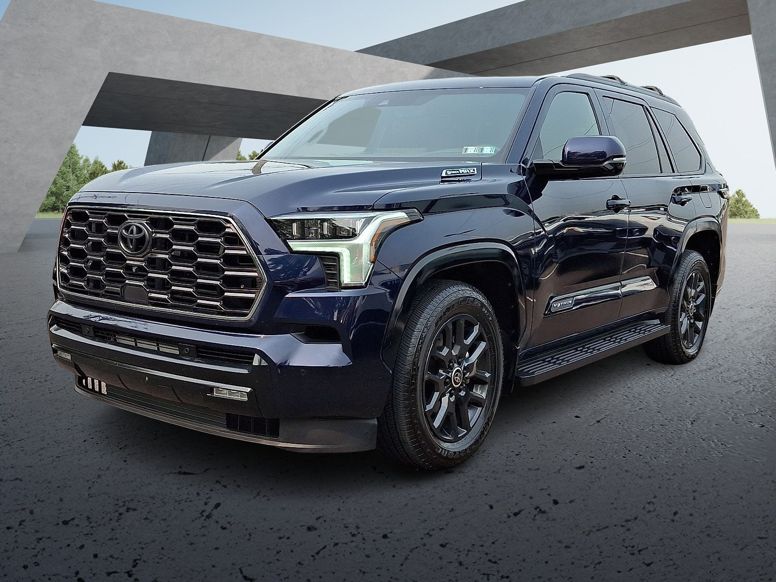 Used 2024 Toyota Sequoia Platinum AWD/4WD image 3