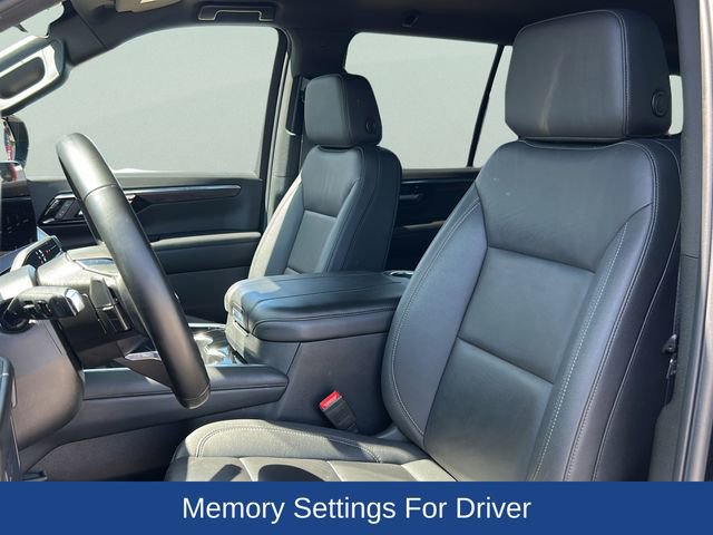 Used 2025 Chevrolet Tahoe LT AWD/4WD image 15