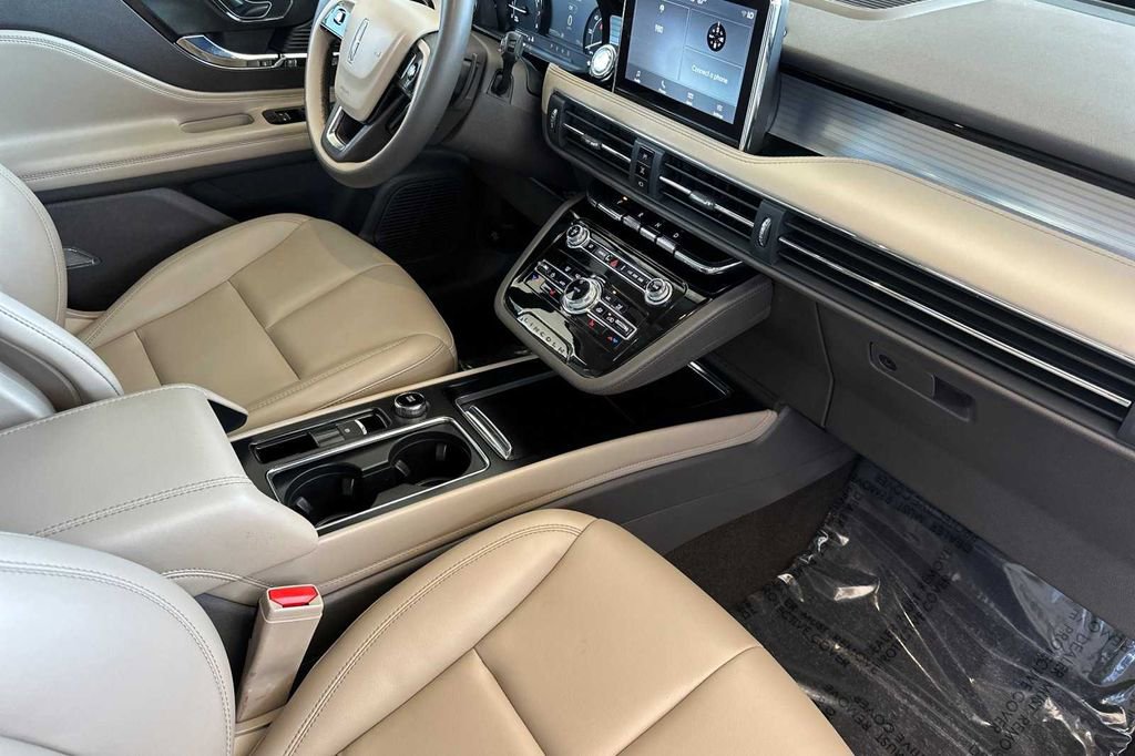 Used 2022 Lincoln Corsair FWD image 17