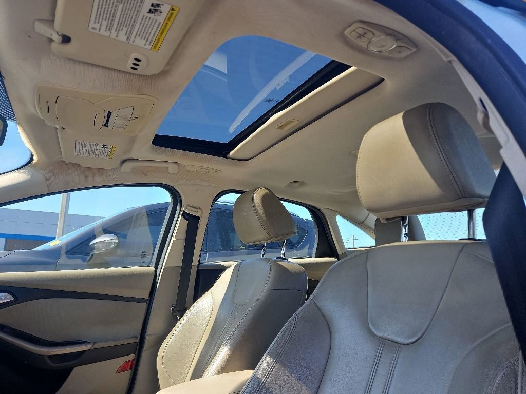 Used 2012 Ford Focus SEL FWD image 10