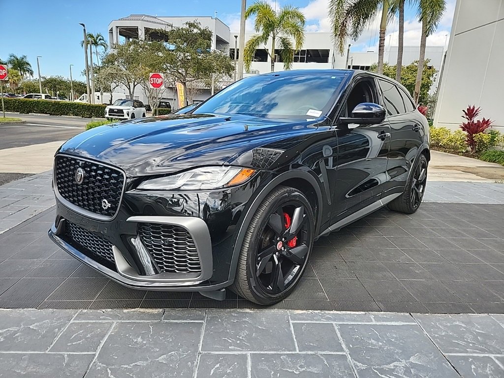 Used 2021 Jaguar F-PACE SVR image 16