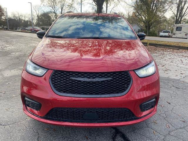 Used 2025 Chrysler Pacifica Limited video 2