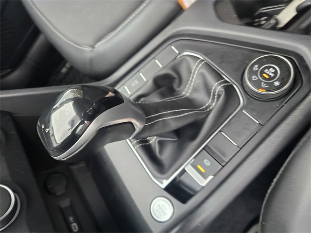 Used 2022 Volkswagen Taos SE w/ Panoramic Sunroof Package image 17