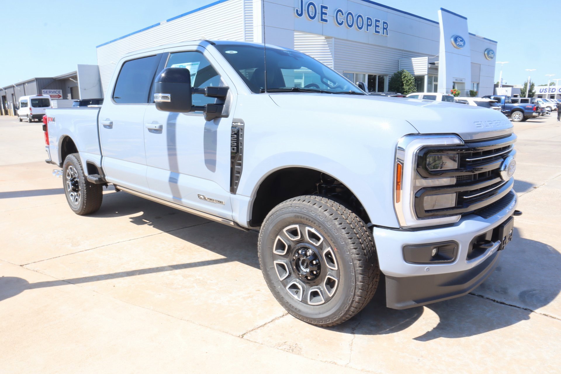 New 2025 Ford F250 Platinum w/ FX4 Off-Road Package