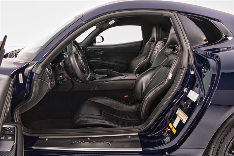 Used 2014 SRT Viper GTS w/ GTS Laguna Interior Package RWD image 20