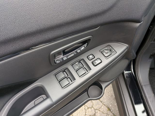 New 2025 Mitsubishi Outlander Sport ES image 13
