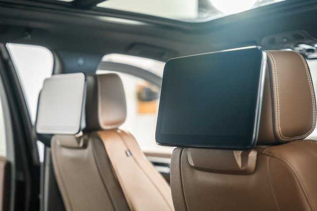 New 2026 Chevrolet Suburban High Country image 42