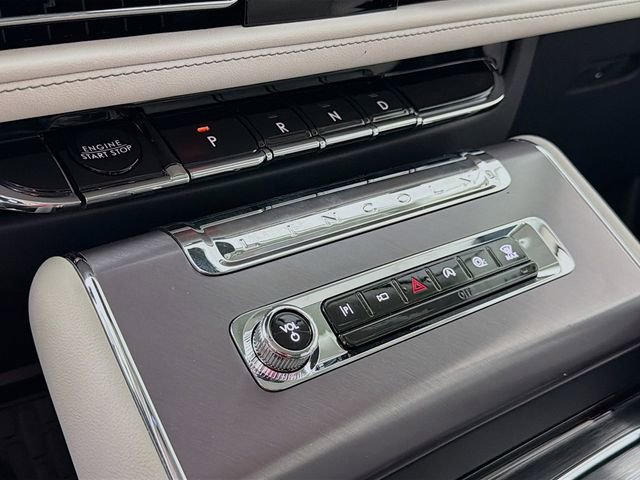 New 2026 Lincoln Aviator 2WD image 18