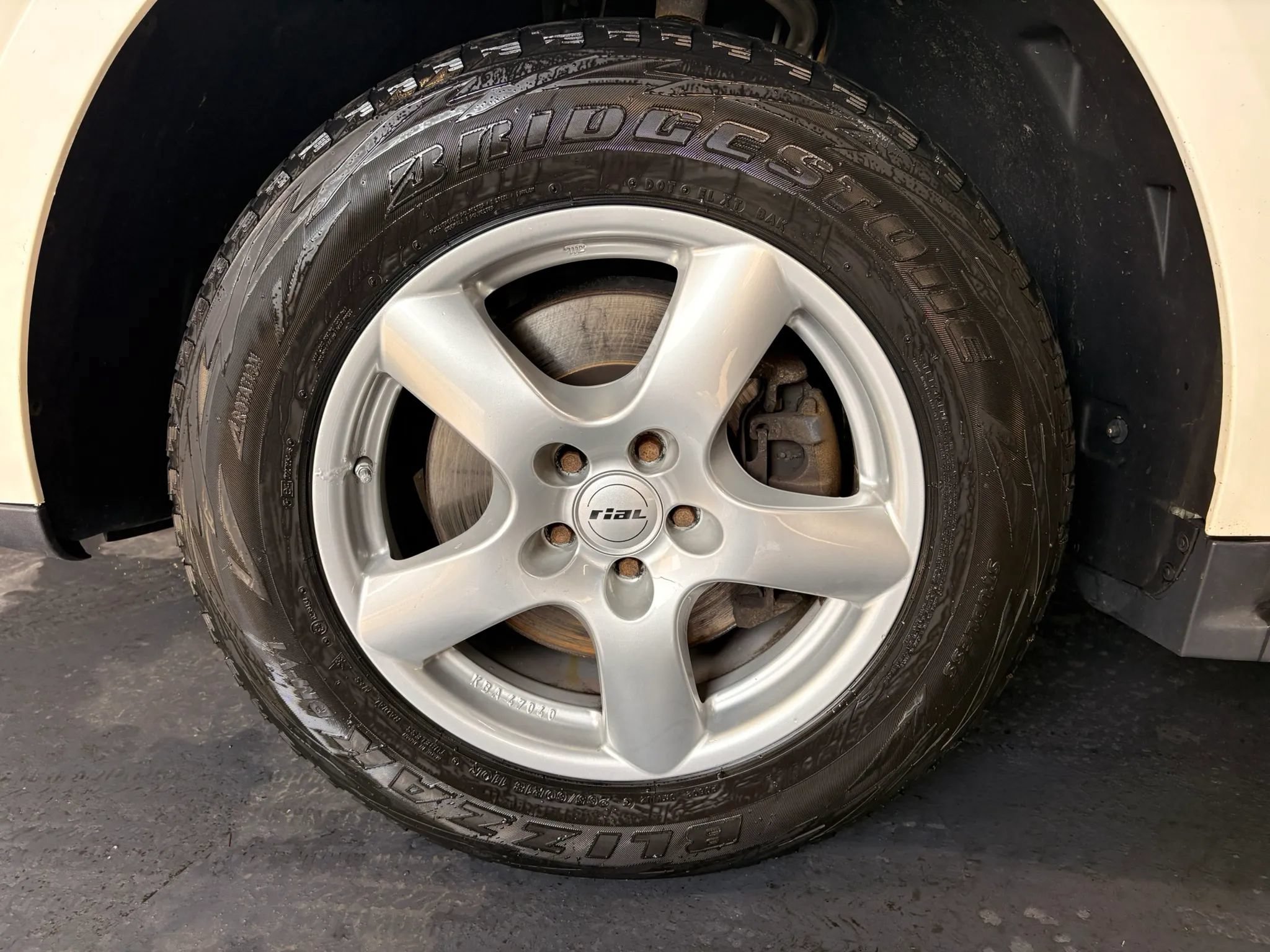 Used 2012 Mercedes-Benz GL 450 4MATIC image 35