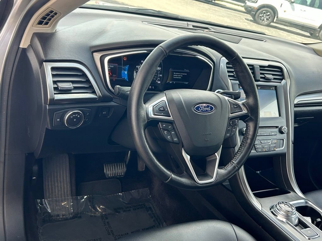 Used 2017 Ford Fusion SE w/ Equipment Group 201A FWD image 33