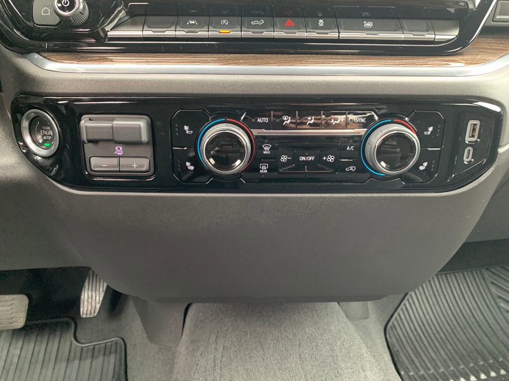 Used 2025 Chevrolet Silverado 1500 LT RWD image 18