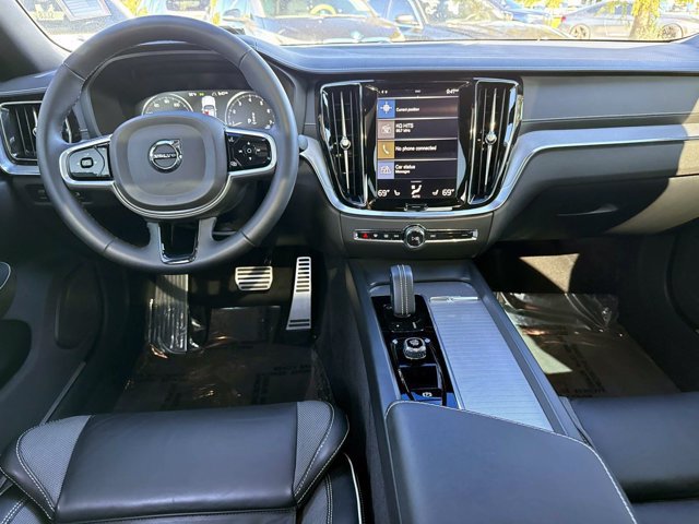 Used 2022 Volvo S60 B5 R-Design w/ Advanced Package AWD/4WD image 15